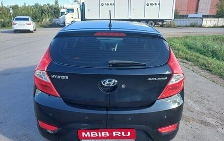 Hyundai Solaris II рестайлинг, 2012 год, 900 000 рублей, 5 фотография
