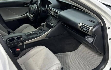 Lexus IS III, 2016 год, 2 550 000 рублей, 14 фотография