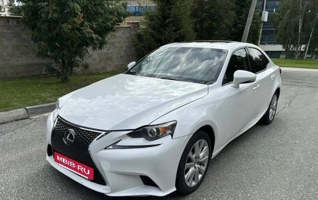 Lexus IS III, 2016 год, 2 550 000 рублей, 6 фотография