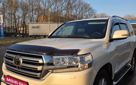 Toyota Land Cruiser 200, 2015 год, 6 200 000 рублей, 2 фотография