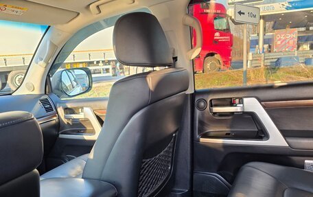Toyota Land Cruiser 200, 2015 год, 6 200 000 рублей, 11 фотография