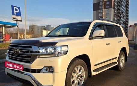 Toyota Land Cruiser 200, 2015 год, 6 200 000 рублей, 19 фотография