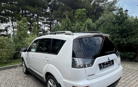 Mitsubishi Outlander III рестайлинг 3, 2010 год, 1 400 000 рублей, 6 фотография