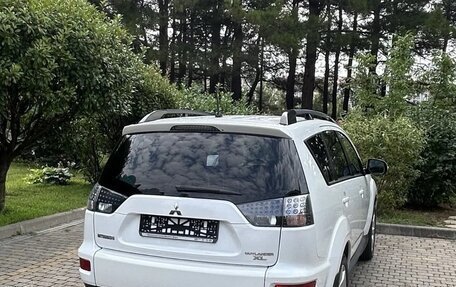 Mitsubishi Outlander III рестайлинг 3, 2010 год, 1 400 000 рублей, 5 фотография