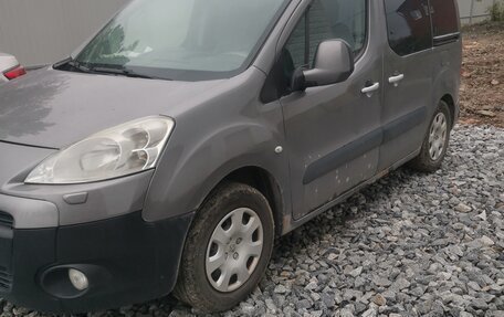 Peugeot Partner II рестайлинг 2, 2010 год, 445 000 рублей, 2 фотография