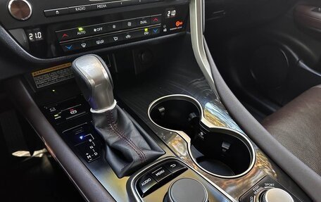 Lexus RX IV рестайлинг, 2019 год, 4 155 000 рублей, 18 фотография