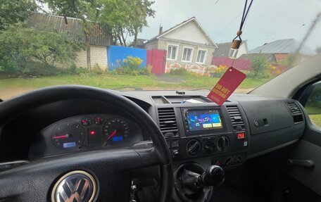 Volkswagen Transporter T5 рестайлинг, 2004 год, 720 000 рублей, 4 фотография