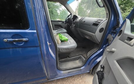 Volkswagen Transporter T5 рестайлинг, 2004 год, 720 000 рублей, 7 фотография