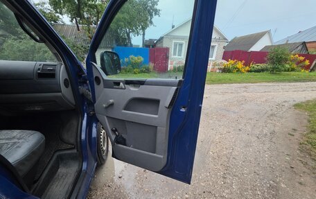 Volkswagen Transporter T5 рестайлинг, 2004 год, 720 000 рублей, 10 фотография