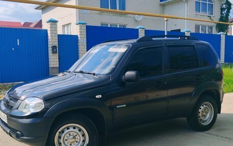 Chevrolet Niva I рестайлинг, 2011 год, 520 000 рублей, 4 фотография