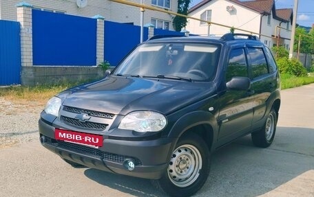Chevrolet Niva I рестайлинг, 2011 год, 520 000 рублей, 3 фотография