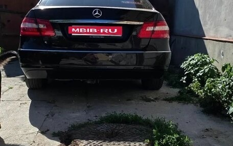 Mercedes-Benz E-Класс, 2010 год, 1 500 000 рублей, 9 фотография