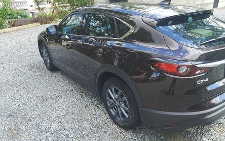 Mazda CX-4, 2021 год, 2 600 000 рублей, 6 фотография