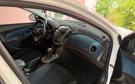 Chevrolet Cruze II, 2014 год, 850 000 рублей, 4 фотография