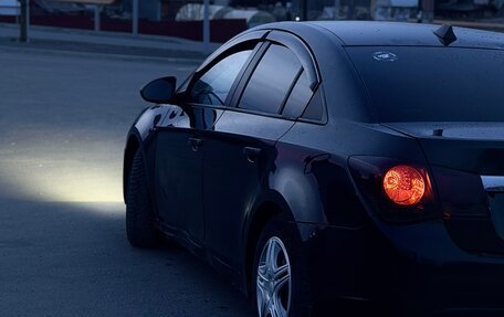 Chevrolet Cruze II, 2010 год, 590 000 рублей, 3 фотография