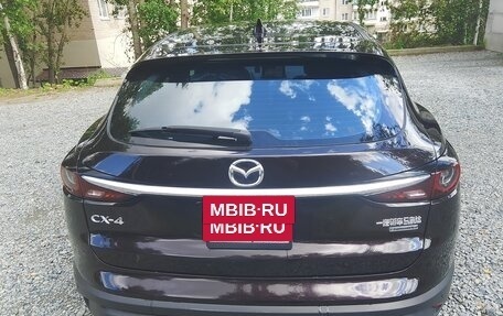 Mazda CX-4, 2021 год, 2 600 000 рублей, 4 фотография