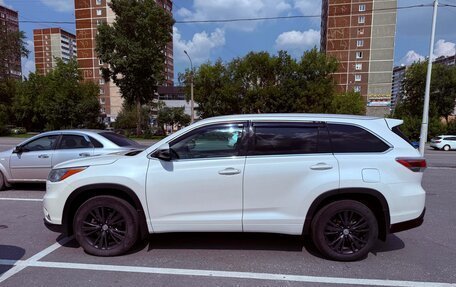 Toyota Highlander III, 2014 год, 2 790 000 рублей, 4 фотография