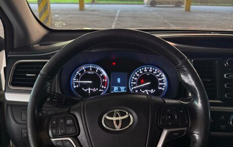 Toyota Highlander III, 2014 год, 2 790 000 рублей, 7 фотография