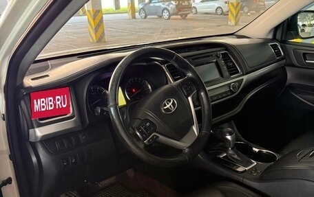 Toyota Highlander III, 2014 год, 2 790 000 рублей, 6 фотография