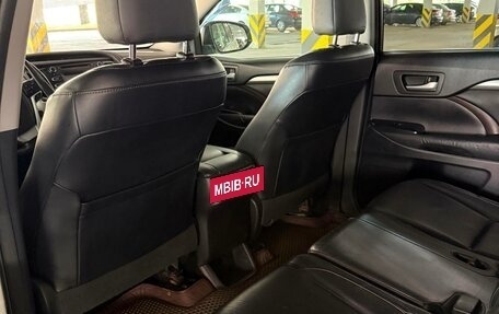 Toyota Highlander III, 2014 год, 2 790 000 рублей, 8 фотография