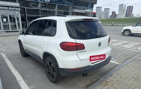 Volkswagen Tiguan I, 2016 год, 1 980 000 рублей, 6 фотография