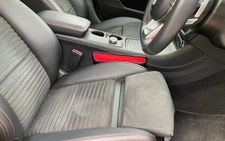 Mercedes-Benz CLA, 2018 год, 1 728 000 рублей, 28 фотография