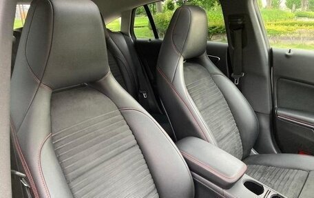 Mercedes-Benz CLA, 2018 год, 1 728 000 рублей, 38 фотография