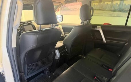 Toyota Land Cruiser Prado 150 рестайлинг 2, 2020 год, 6 050 000 рублей, 9 фотография