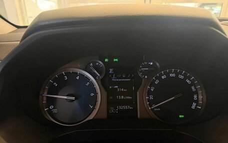 Toyota Land Cruiser Prado 150 рестайлинг 2, 2020 год, 6 050 000 рублей, 10 фотография