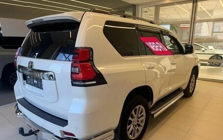 Toyota Land Cruiser Prado 150 рестайлинг 2, 2020 год, 6 050 000 рублей, 4 фотография