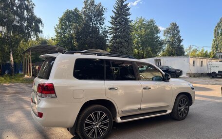 Toyota Land Cruiser 200, 2017 год, 5 300 000 рублей, 1 фотография