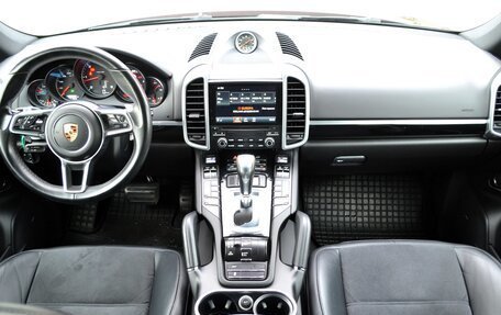 Porsche Cayenne III, 2017 год, 3 949 000 рублей, 17 фотография