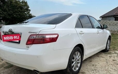 Toyota Camry, 2011 год, 900 000 рублей, 6 фотография