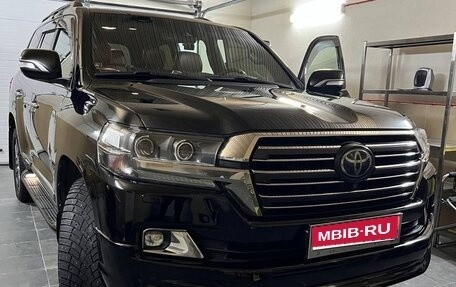 Toyota Land Cruiser 200, 2018 год, 5 500 000 рублей, 1 фотография