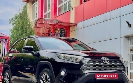 Toyota RAV4, 2020 год, 2 850 000 рублей, 1 фотография