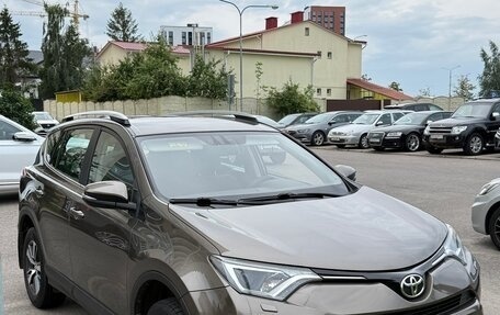 Toyota RAV4, 2017 год, 2 300 000 рублей, 2 фотография