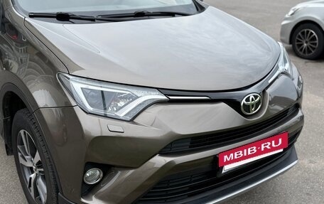 Toyota RAV4, 2017 год, 2 300 000 рублей, 13 фотография