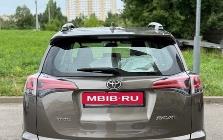 Toyota RAV4, 2017 год, 2 300 000 рублей, 7 фотография