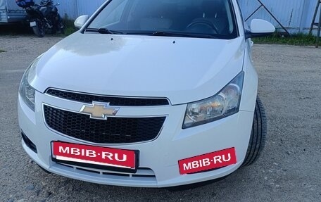 Chevrolet Cruze II, 2011 год, 870 000 рублей, 2 фотография