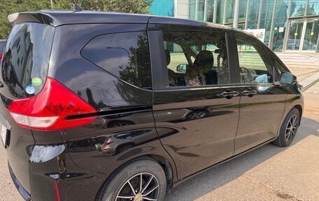 Honda Freed II, 2019 год, 1 600 000 рублей, 4 фотография