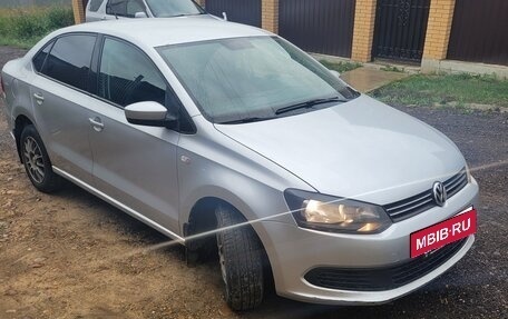 Volkswagen Polo VI (EU Market), 2011 год, 520 000 рублей, 2 фотография