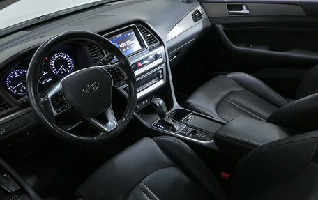 Hyundai Sonata VII, 2019 год, 1 930 000 рублей, 8 фотография
