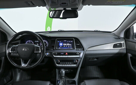 Hyundai Sonata VII, 2019 год, 1 930 000 рублей, 9 фотография