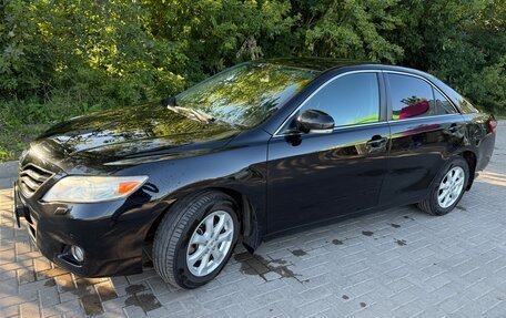 Toyota Camry, 2011 год, 1 300 000 рублей, 2 фотография