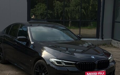 BMW 5 серия, 2021 год, 5 100 000 рублей, 3 фотография