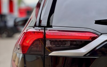 Toyota RAV4, 2020 год, 2 850 000 рублей, 4 фотография