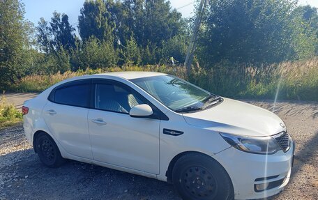 KIA Rio III рестайлинг, 2015 год, 750 000 рублей, 3 фотография
