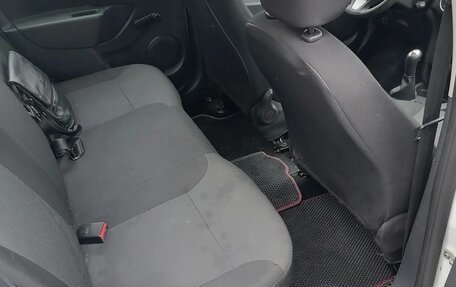 Renault Logan II, 2016 год, 380 000 рублей, 11 фотография