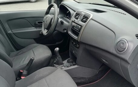 Renault Logan II, 2016 год, 380 000 рублей, 7 фотография