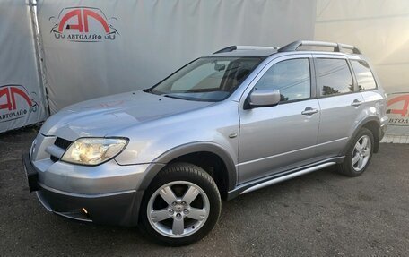Mitsubishi Outlander III рестайлинг 3, 2005 год, 635 000 рублей, 2 фотография